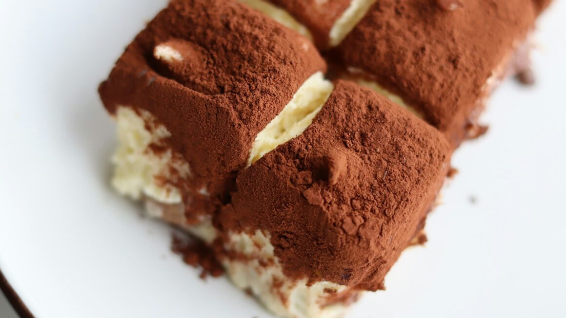 tiramisu cannelés